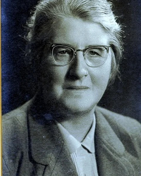 Ms Dorothy Hutchinson