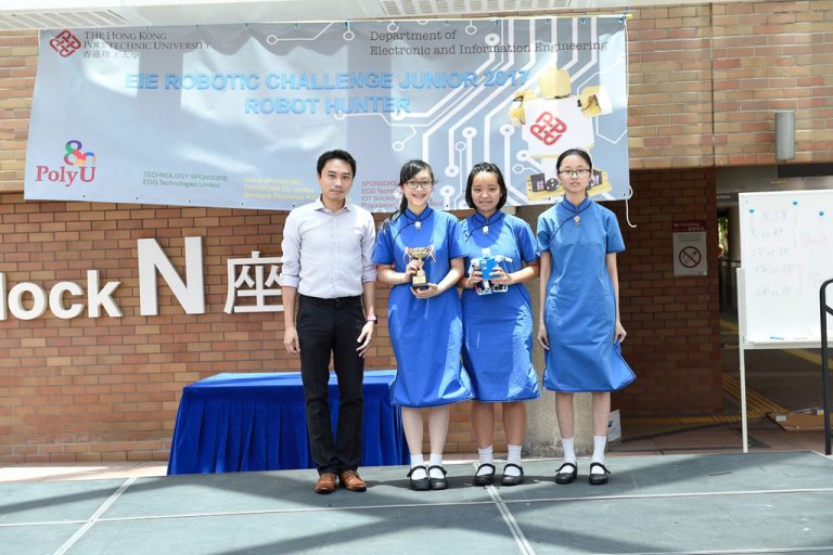 EIE Robotic Challenge Junior 2017: Robot Hunter