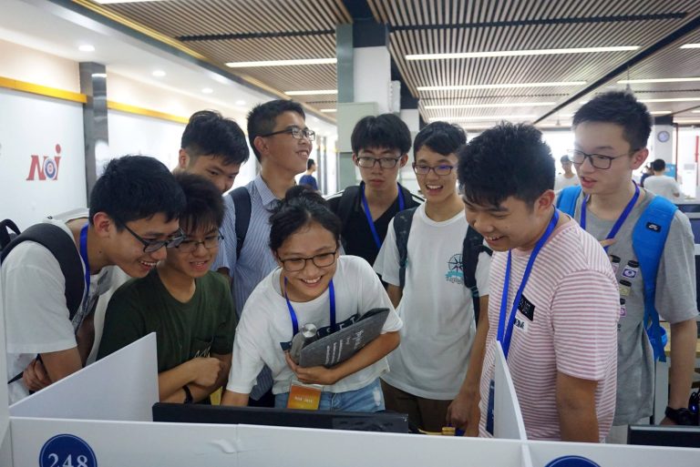 第三十五屆全國青少年信息學奧林匹克競賽(NOI 2018)