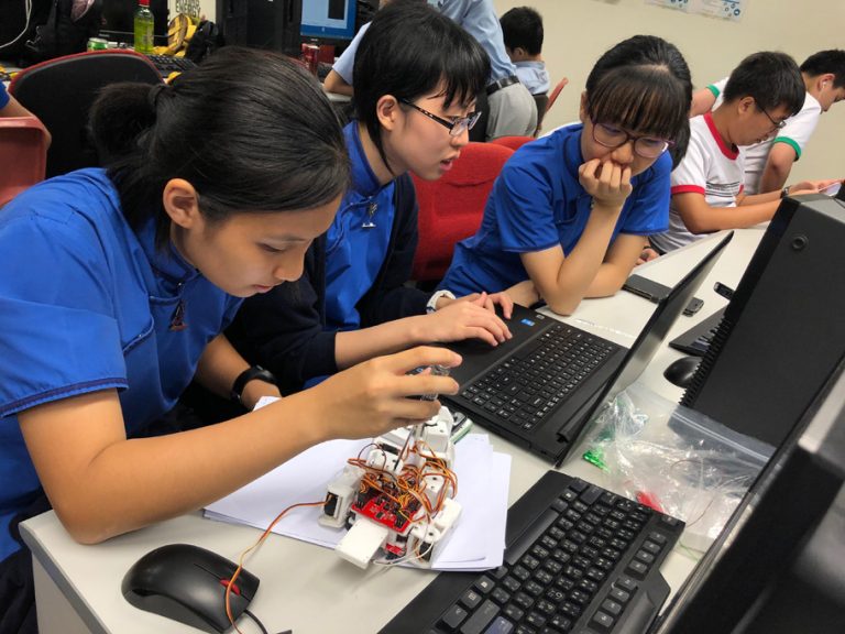 PolyU EIE Robotic Challenge Junior 2019: AI Robot